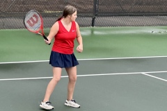 Junior, Jaelyn Marlowe anticipates a forehand shot